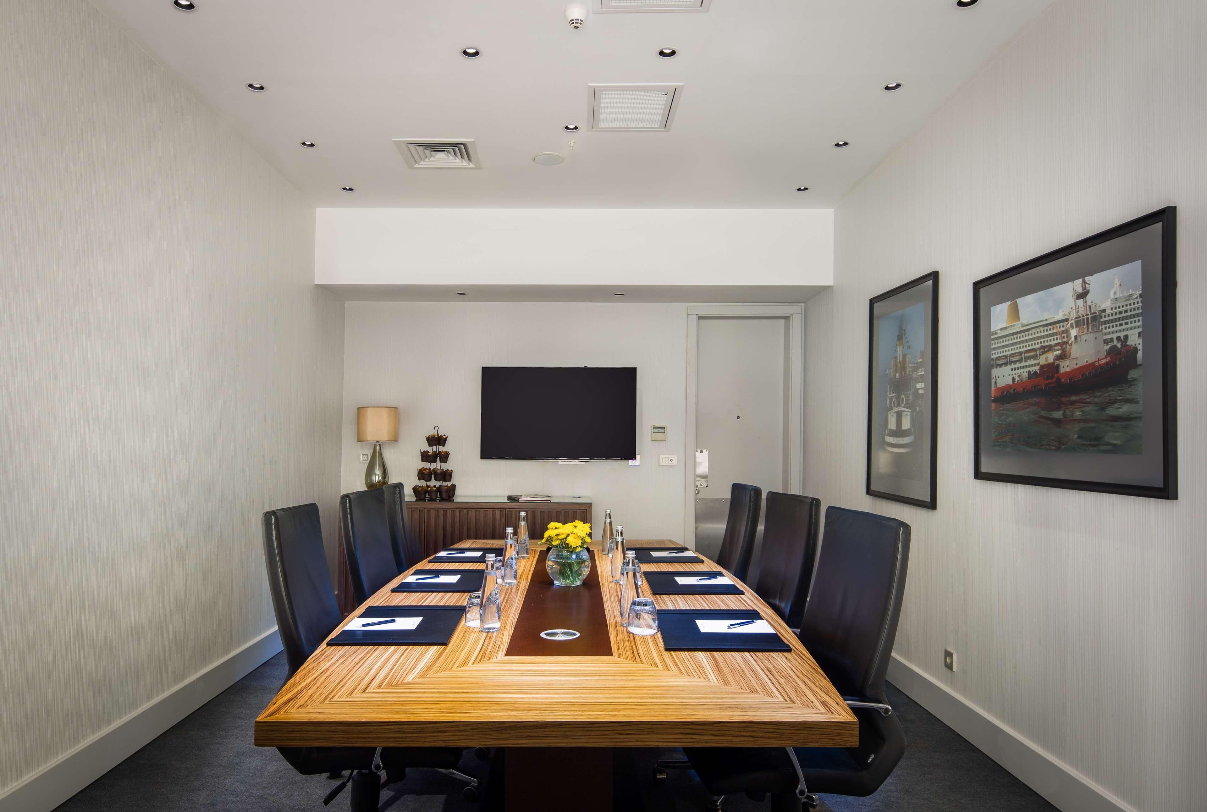 Radisson Blu Bosphorus Hotel Istanbul Ngoại thất bức ảnh Boardroom at the Westin Boston Waterfront