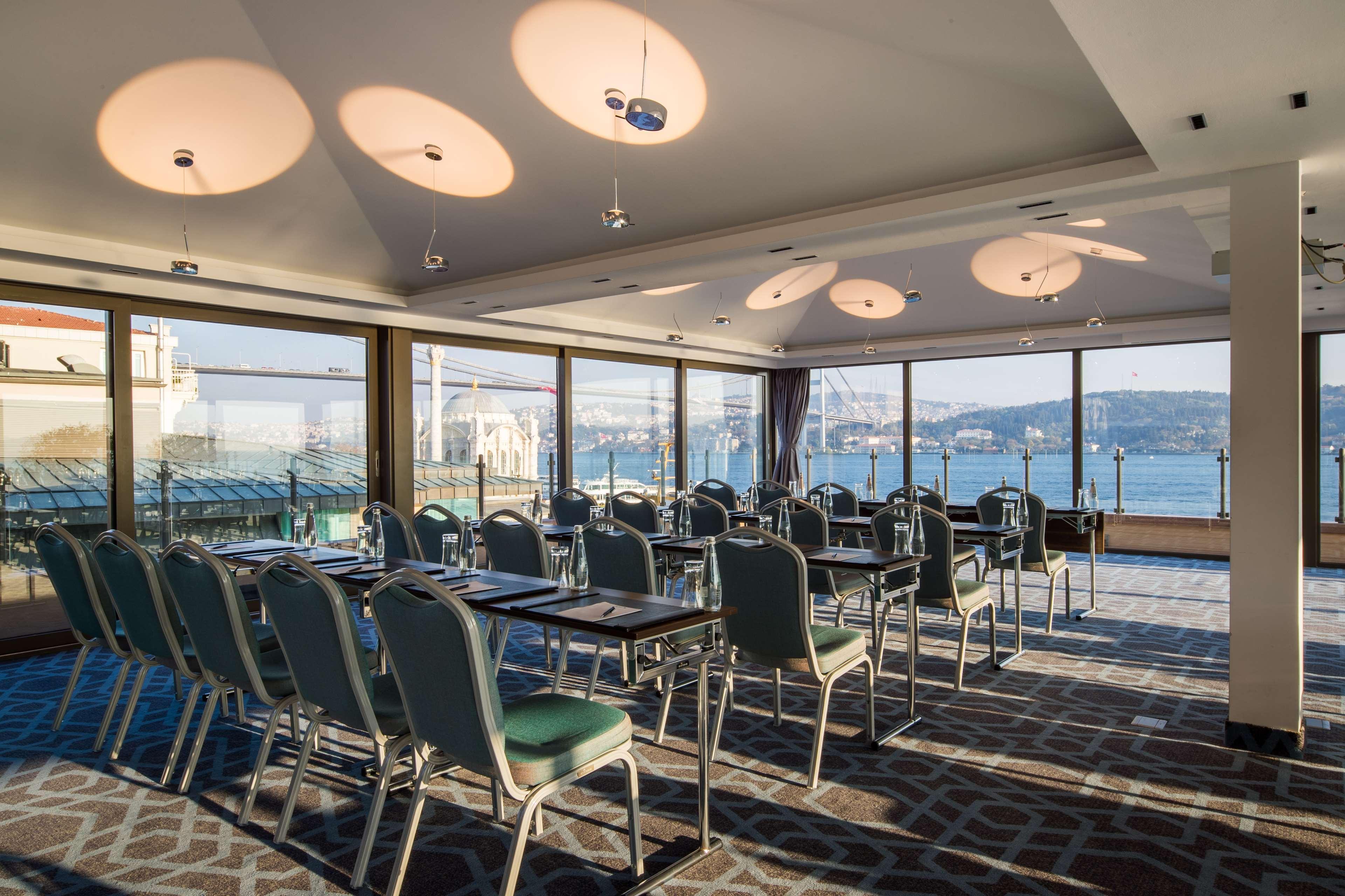 Radisson Blu Bosphorus Hotel Istanbul Ngoại thất bức ảnh The Westin Harbour View