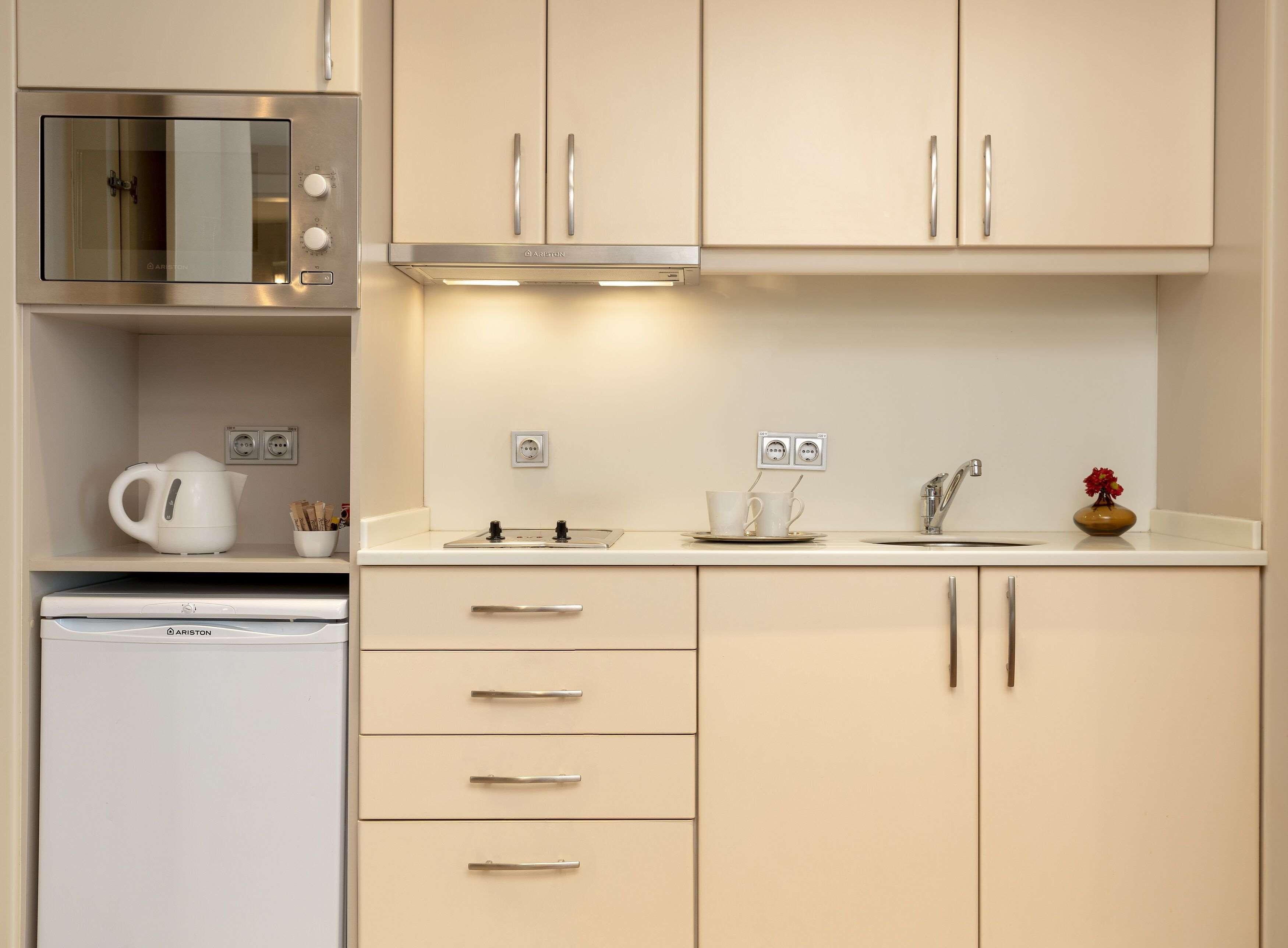 Radisson Blu Bosphorus Hotel Istanbul Ngoại thất bức ảnh A typical kitchenette