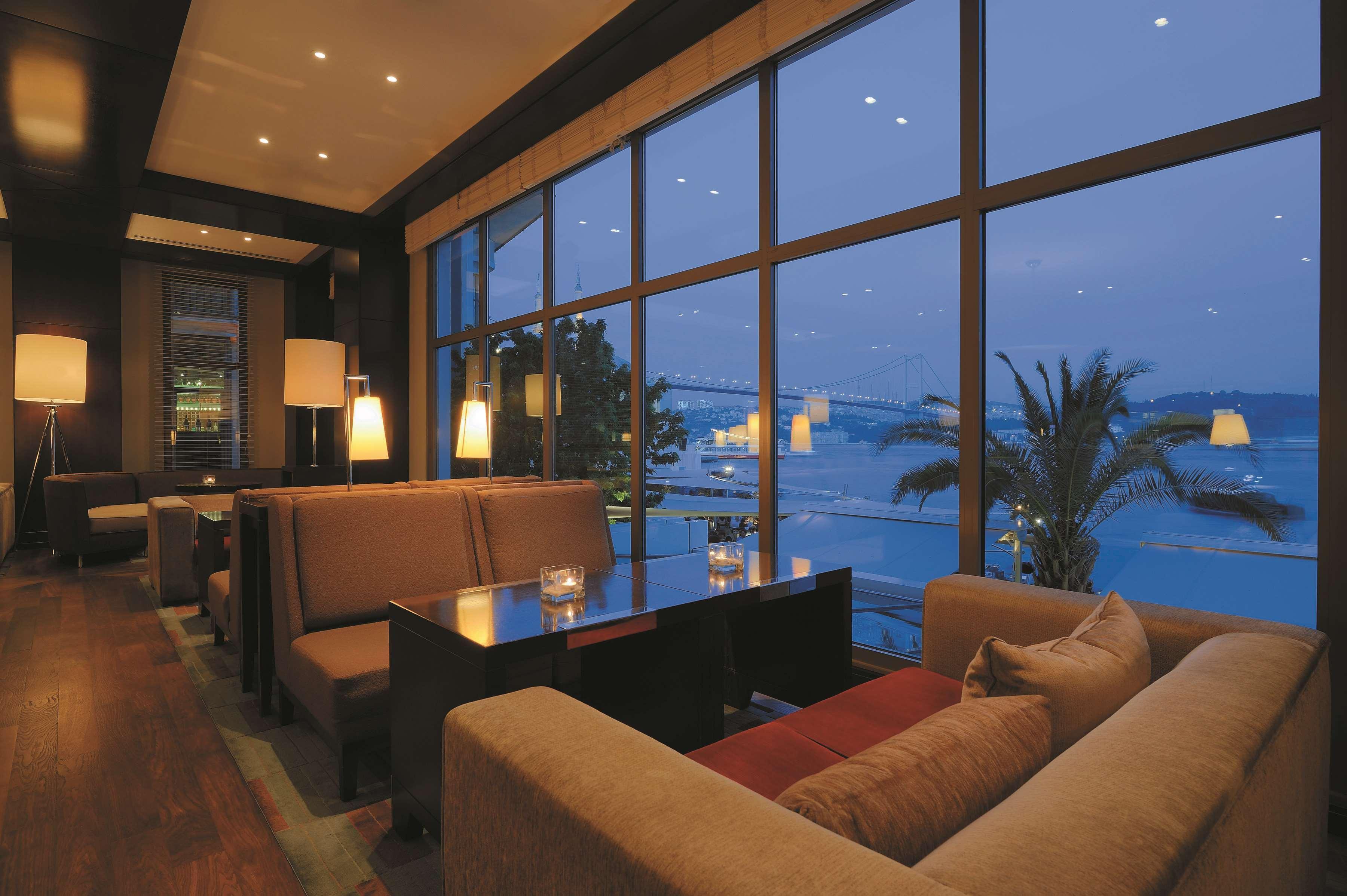 Radisson Blu Bosphorus Hotel Istanbul Ngoại thất bức ảnh The lounge at the airport